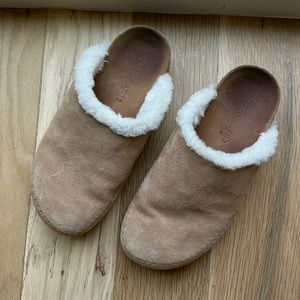 Jenni Kayne Shearling Lined Moc Clog. Color Natural. Size 36.